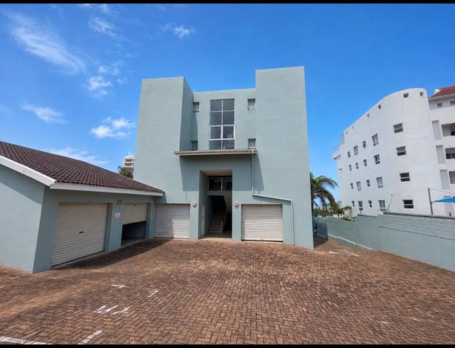 3 BEDROOM APARTMENT FOR SALE IN MARGATE BEACH